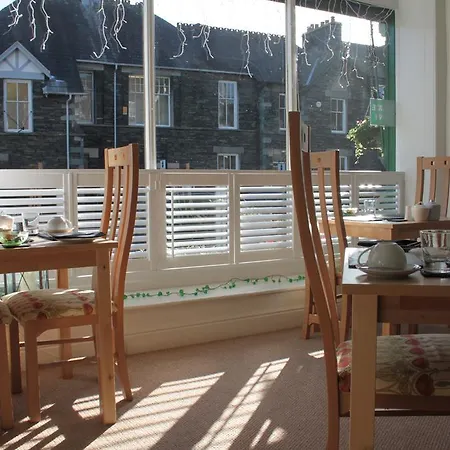 The Lakes Bed & Breakfast 2*