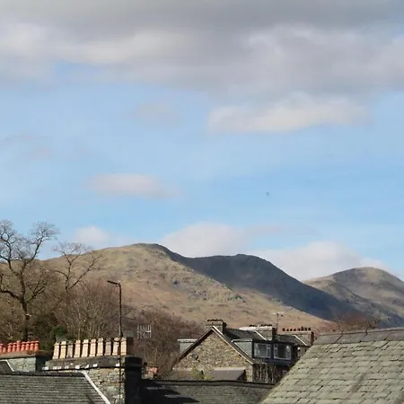 The Lakes Bed & Breakfast