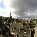 The Lakes 4*