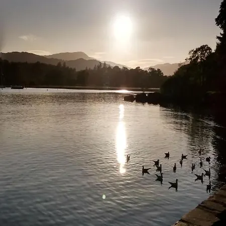 The Lakes فندق مبيت وإفطار آمبيلسايد