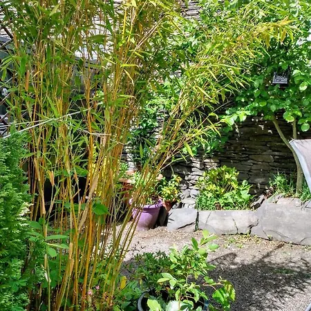The Lakes Bed & Breakfast 2*