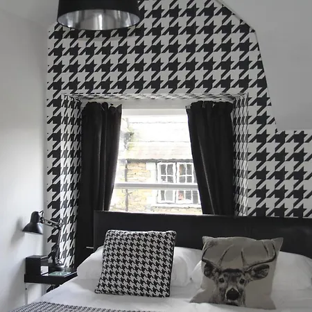 The Lakes Bed and breakfast 3*