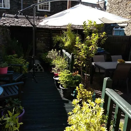 The Lakes Bed & Breakfast 4*