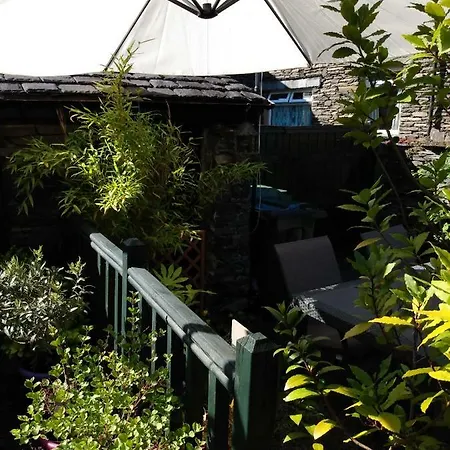 The Lakes Bed & Breakfast