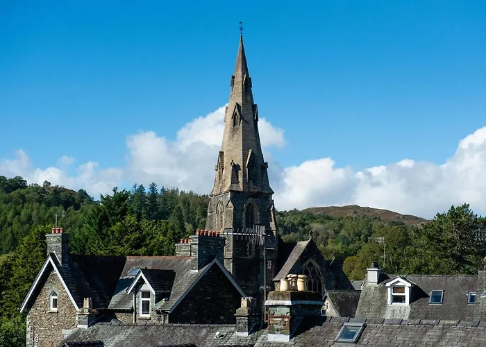 فندق مبيت وإفطار The Lakes 3*