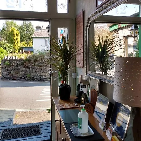 The Lakes Bed and Breakfast 3*